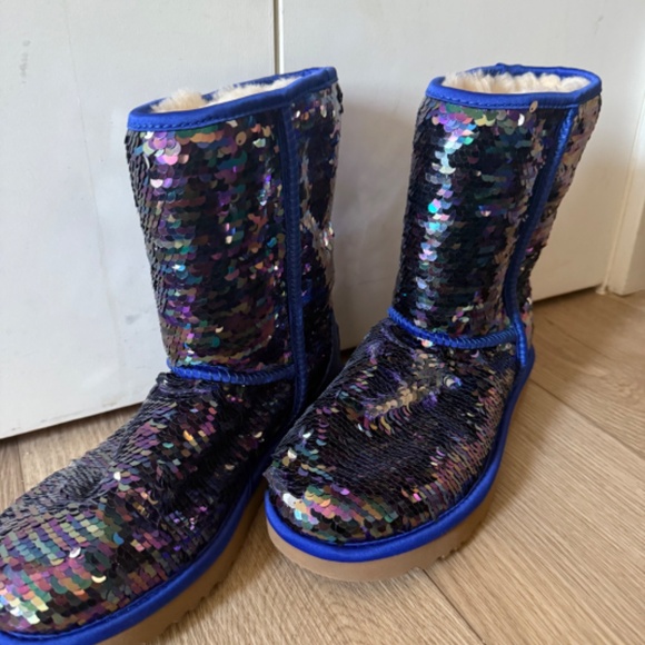 Ugg | Classic Short Sequin Navy Tonal Sequin Boots | Size - Picture 3 of 5